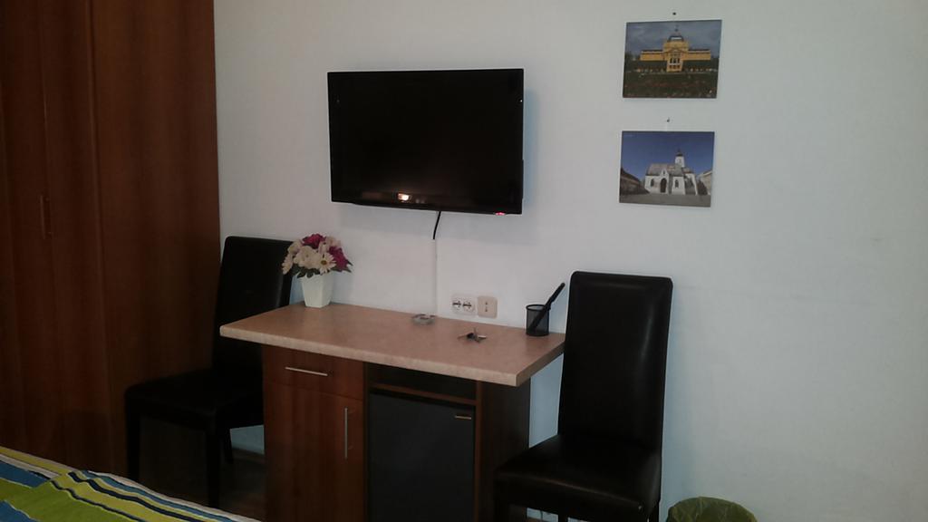 Angela Classic Rooms & Apartments Загреб Екстериор снимка